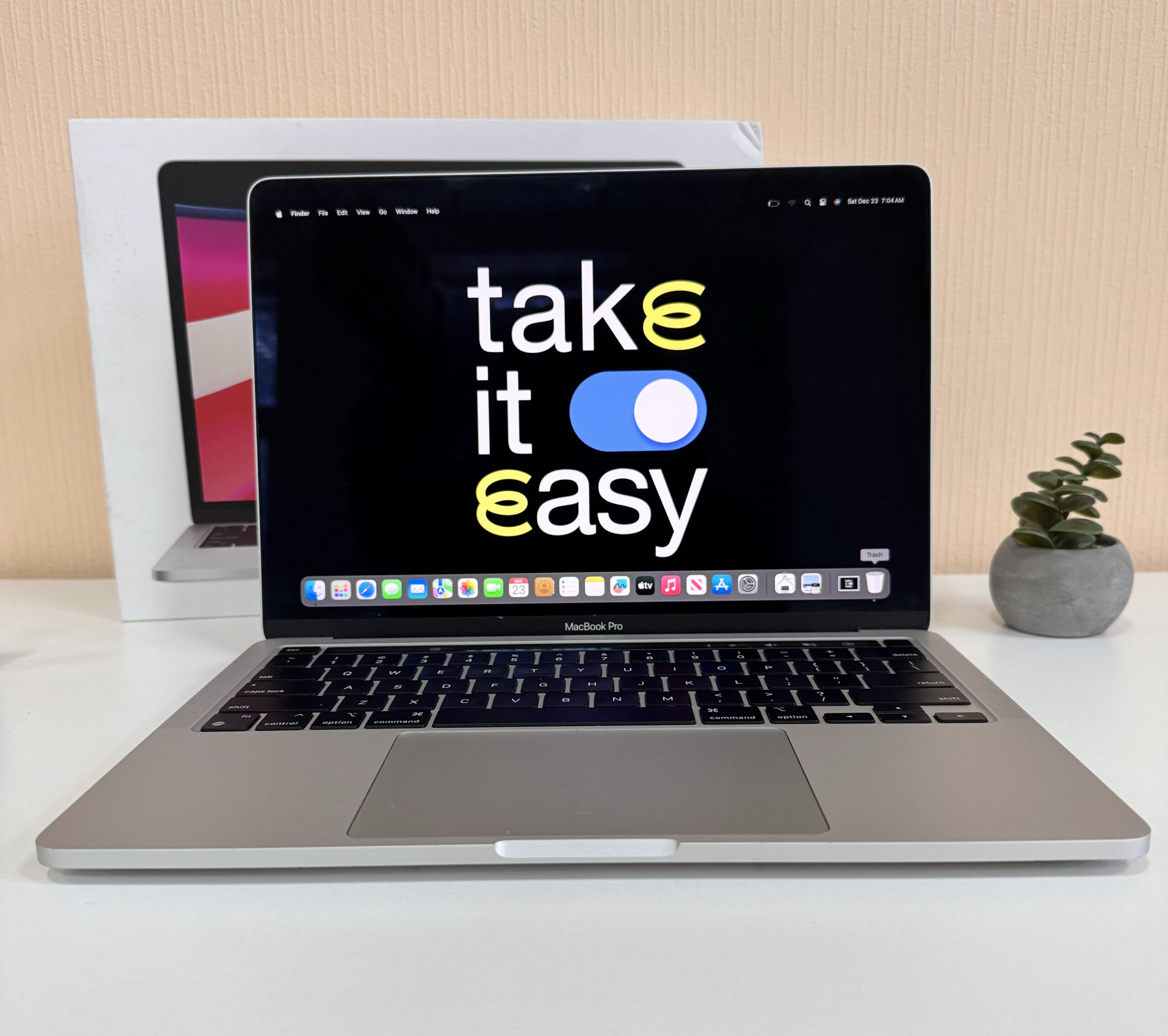 APPLE MACBOOK PRO 13″ 2020 SILVER / M1 / 8 RAM / 256 SSD (Б/У